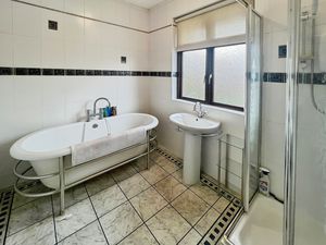 Bathroom - click for photo gallery